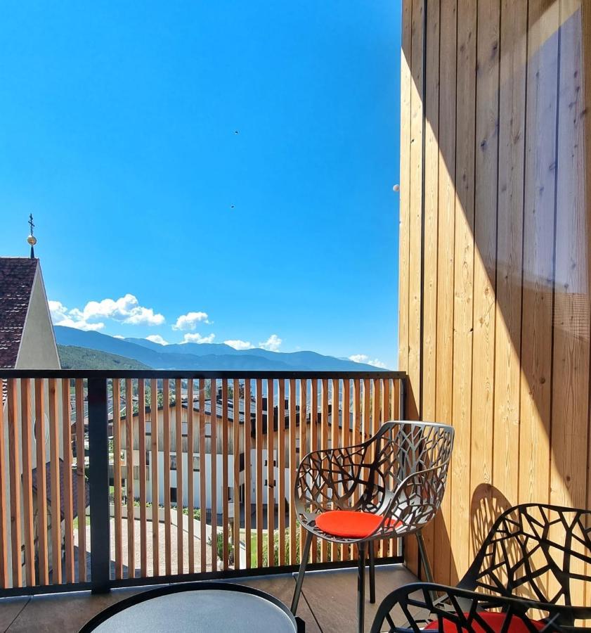Mesnerhof Chalet Mit Dolomitenblick Und Kostenlosem Parken In Der Tiefgarage Bresanona Exterior foto